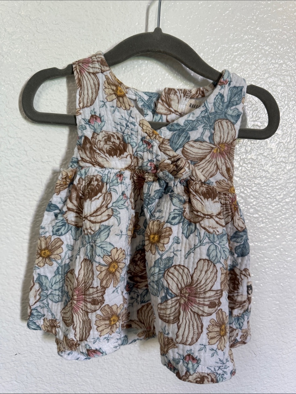 Rabbit + Bear Floral Sleeveless Girls' Top in Cream, Brown & Blue
